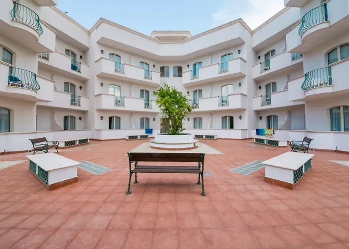 Nicolaus Prime Il Gabbiano Hotel Pulsano