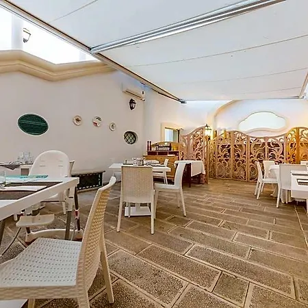 Nicolaus Prime Il Gabbiano Hotel